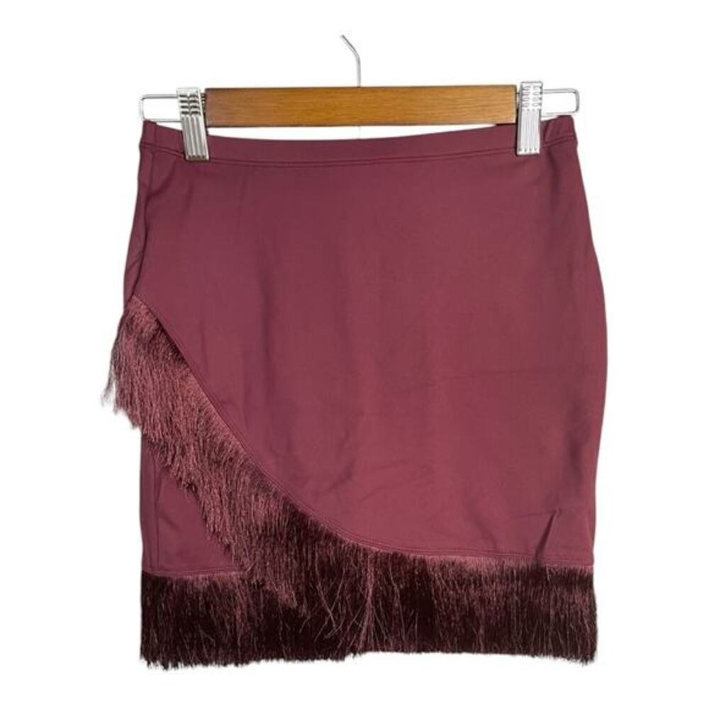 Halara‎ Softlyzero Airy Crossover Fringe Hem Bodycon 2-in-1 Mini Skirt Berry Red - Picture 2 of 7